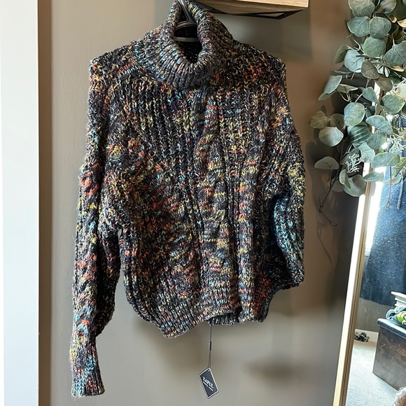 Knit sweater - Picture 1 of 2